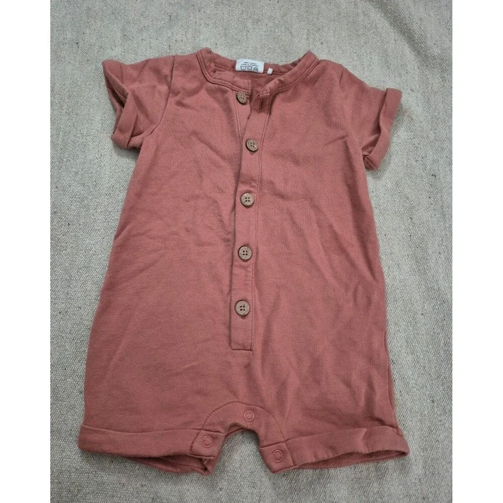 City mouse romper size 9-12 Months
